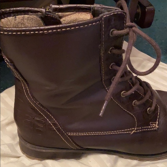 Brown Lace Up and Zipper Combat Boots - Picture 5 of 7